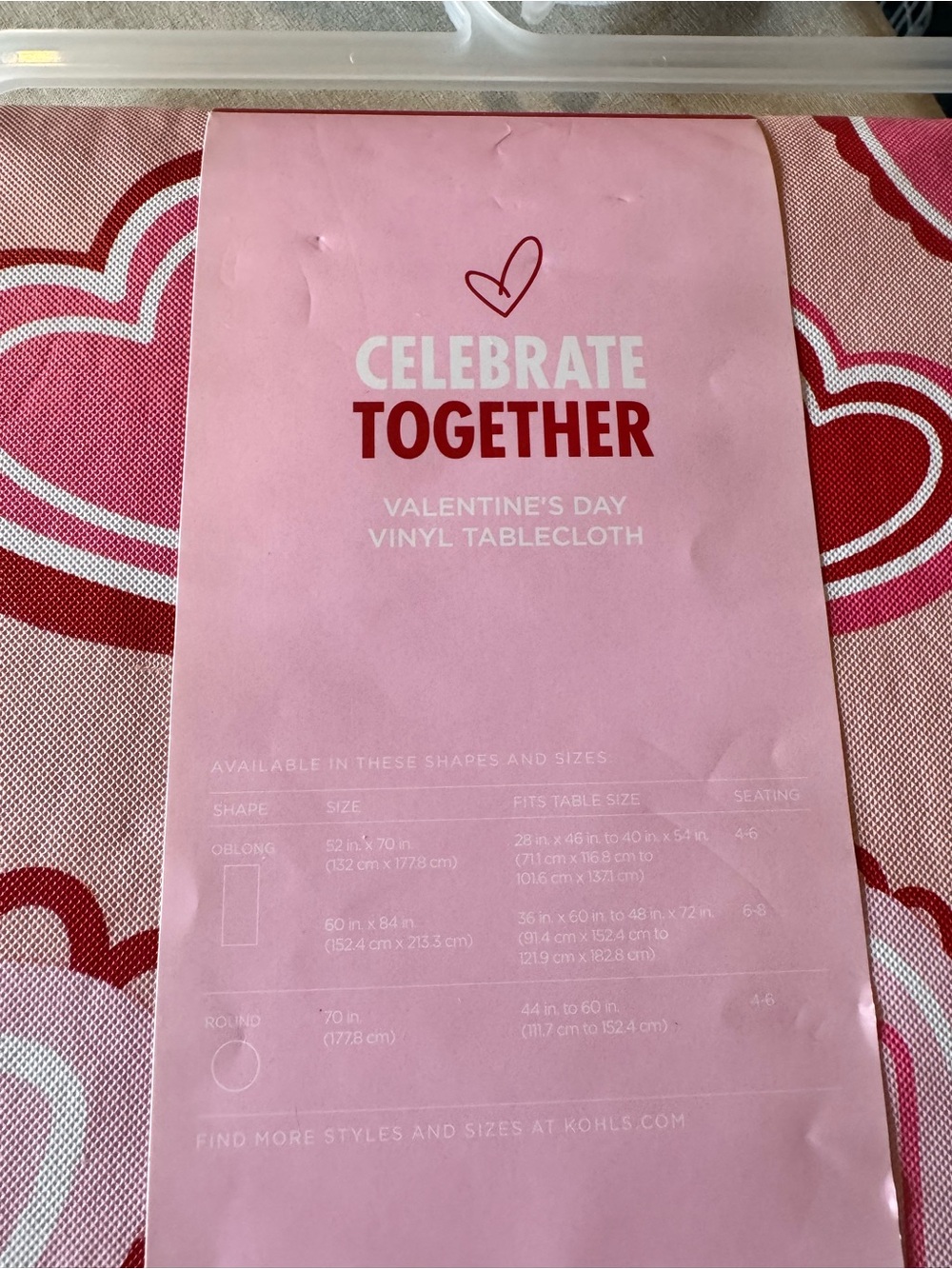 Celebrate Together Valentine Hearts Vinyl Tablecloth 52x70 Oblong Pink Red NWT - Picture 4 of 5